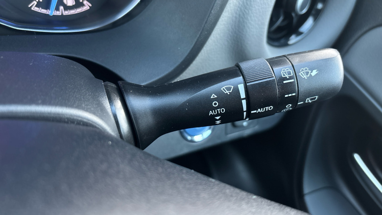 Toyota Yaris 1.5 Hybrid Icon 5dr CVT Hybrid Hatchback